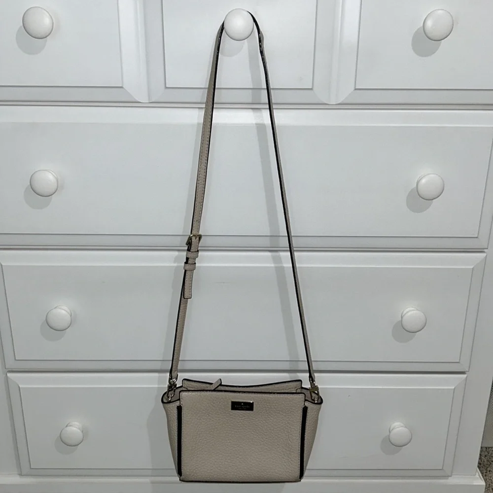 Kate Spade Cross-body Purse - Picture 8 of 8